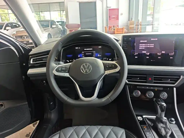 Volkswagen Sagitar — Фото автомобиля 10