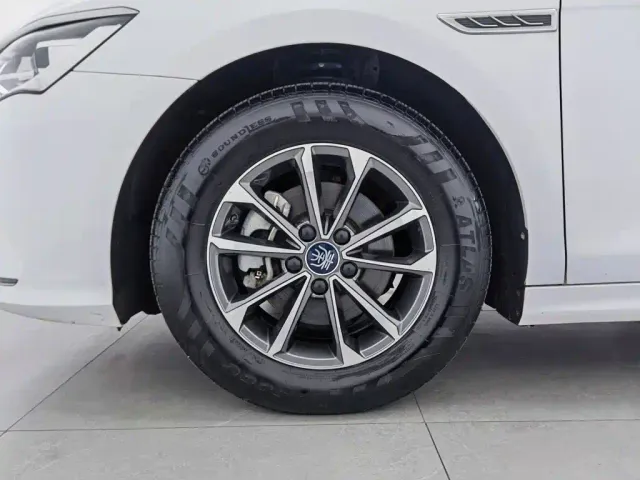 BYD Qin PLUS — Фото автомобиля 17