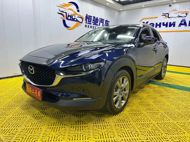 Фотография автомобиля — Mazda CX-30