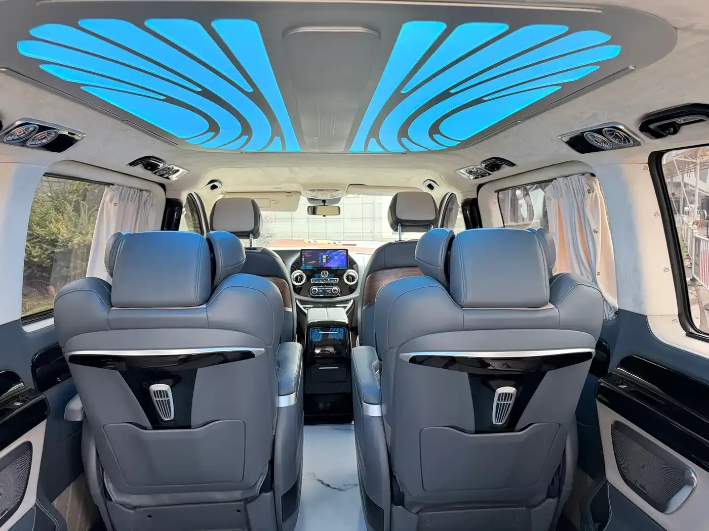 Mercedes-Benz Vito 2021 2.0T Business Edition 7-seater — Фото автомобиля 12