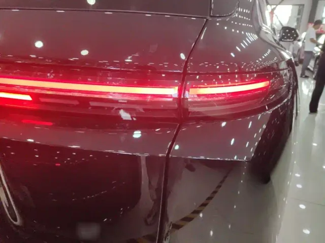 Li Auto L7 — Фото автомобиля 7
