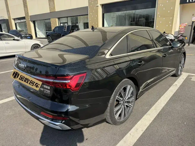 Audi A6L — Фото автомобиля 9