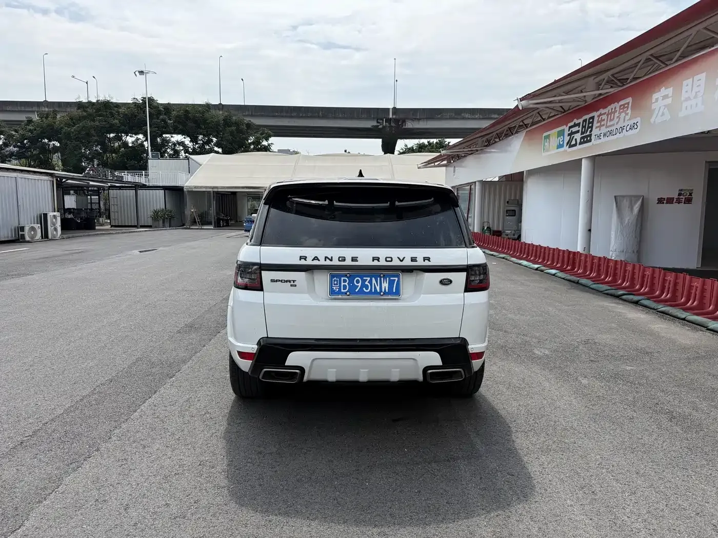 Land Rover Range Rover Sport 2022 3.0 L6 Gloss Black Edition — Фото автомобиля 12