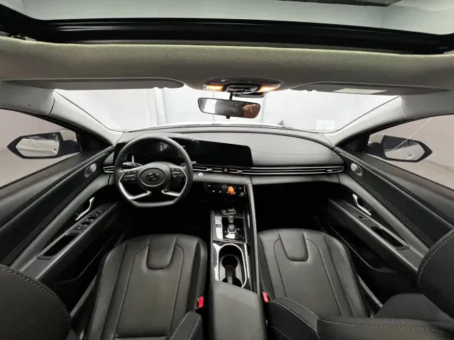 Hyundai Elantra — Фото автомобиля 8
