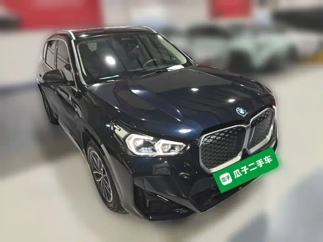 BMW iX1 — Фото автомобиля 5