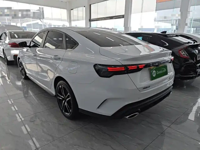 Geely Binrui — Фото автомобиля 4