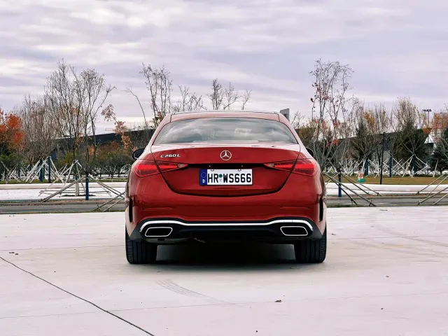 Mercedes-Benz C-Class — Фото автомобиля 8