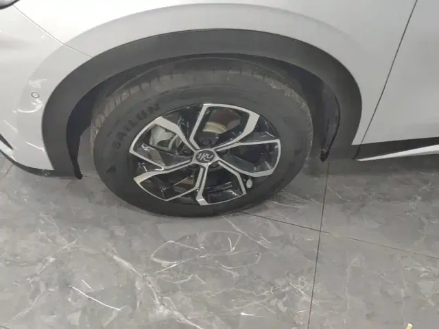 BYD Yuan PLUS — Фото автомобиля 22