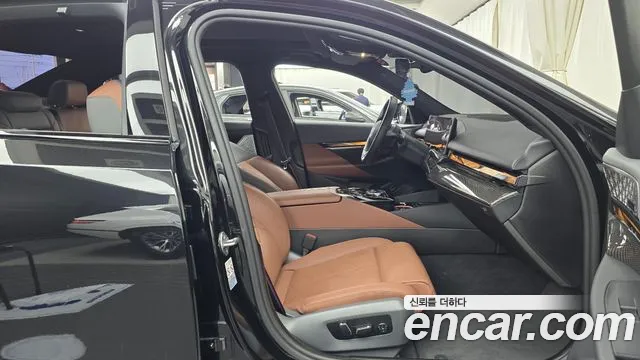BMW i5 G60 — Фото автомобиля 16