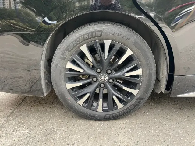 Toyota Alphard — Фото автомобиля 13