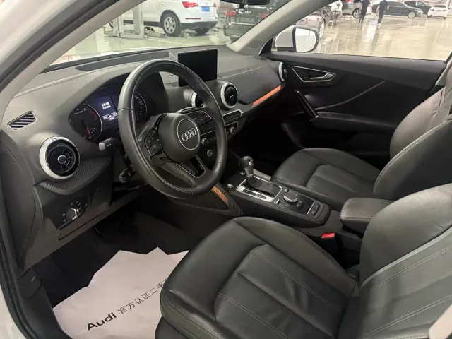 Audi Q2L — Фото автомобиля 6