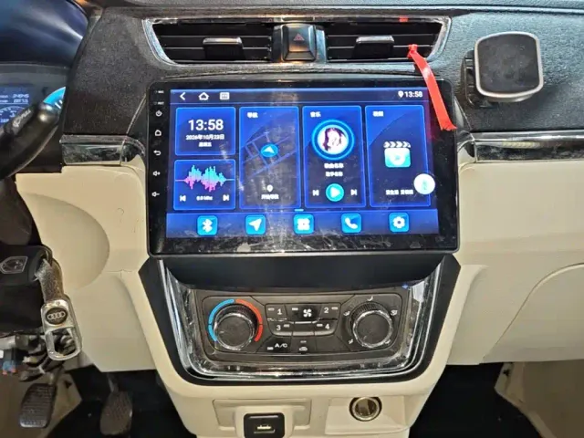 Jinbei New Hiace X30L — Фото автомобиля 12