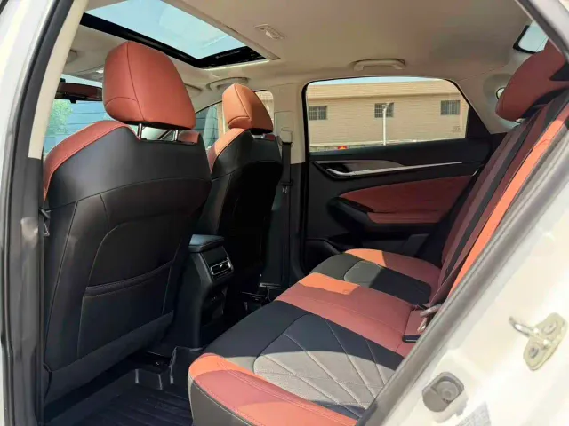 Changan Eado — Фото автомобиля 8