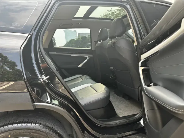 Geely Boyue L — Фото автомобиля 9