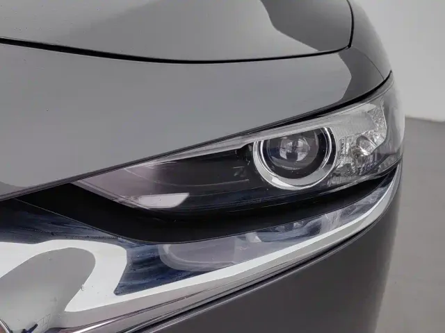 Mazda Axela — Фото автомобиля 7