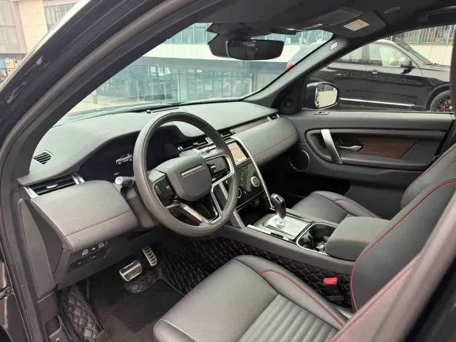 Land Rover Discovery Sport — Фото автомобиля 6