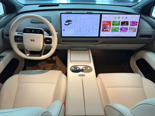 Li Auto i6 — Фото автомобиля 7