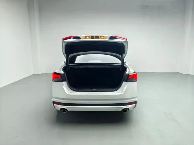 Nissan Teana — Фото автомобиля 4