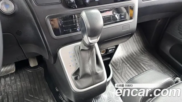 Hyundai Staria — Фото автомобиля 9