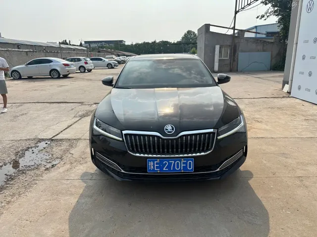Skoda Superb — Фото автомобиля 2
