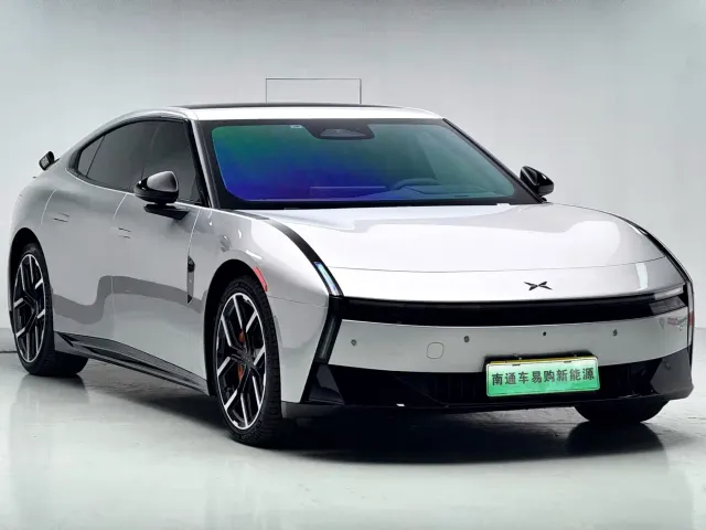 Xpeng P7 — Фото автомобиля 3