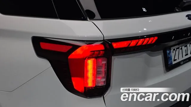 Ford Explorer Generation 6 — Фото автомобиля 22