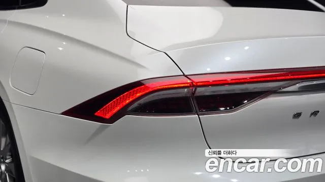 Hyundai Grandeur (New) Hybrid — Фото автомобиля 8