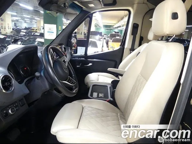 Mercedes-Benz Sprinter — Фото автомобиля 16