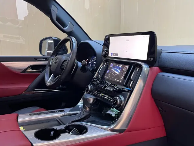 Lexus LX — Фото автомобиля 12