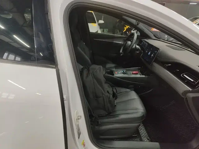BYD Seal 06 — Фото автомобиля 24