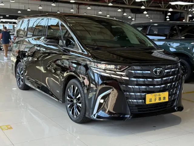 Toyota Alphard — Фото автомобиля 4