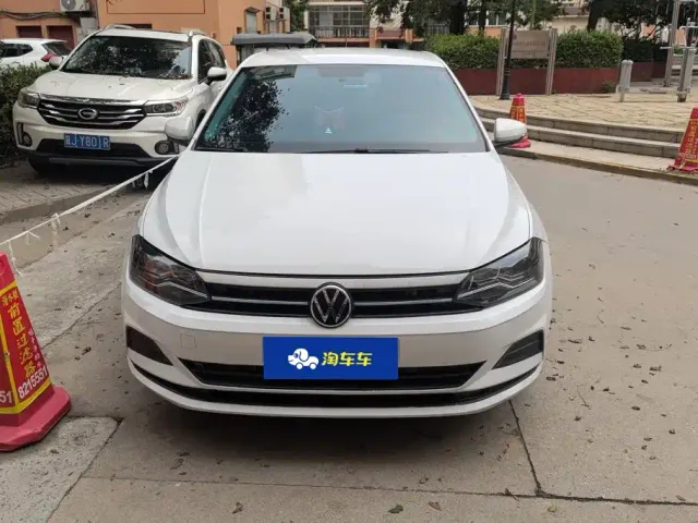 Volkswagen Polo — Фото автомобиля 2