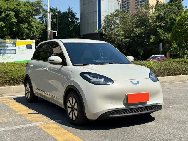 Wuling Bingo — Фото автомобиля 3