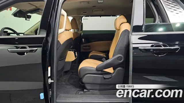 Kia Carnival 4th Gen — Фото автомобиля 11