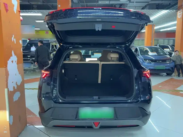 Arcfox Alpha T5 — Фото автомобиля 14