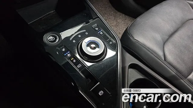 Kia Niro — Фото автомобиля 12