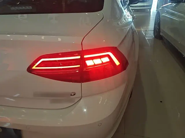 Volkswagen Lamando — Фото автомобиля 7