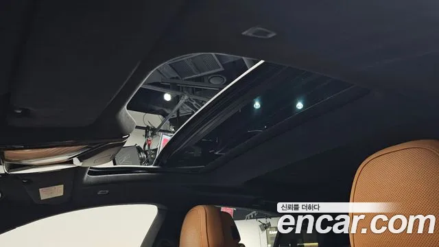 BMW 8 Series G15 — Фото автомобиля 23
