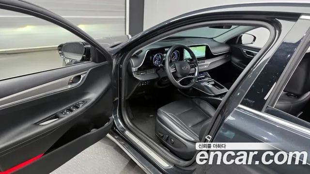 Hyundai Grandeur Premium — Фото автомобиля 10