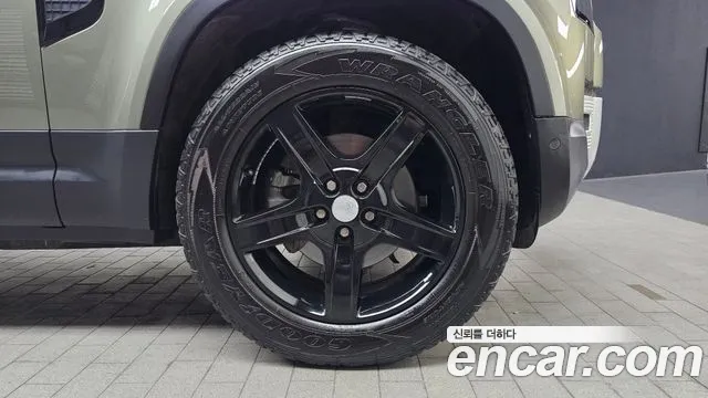 Land Rover Defender L663 — Фото автомобиля 6
