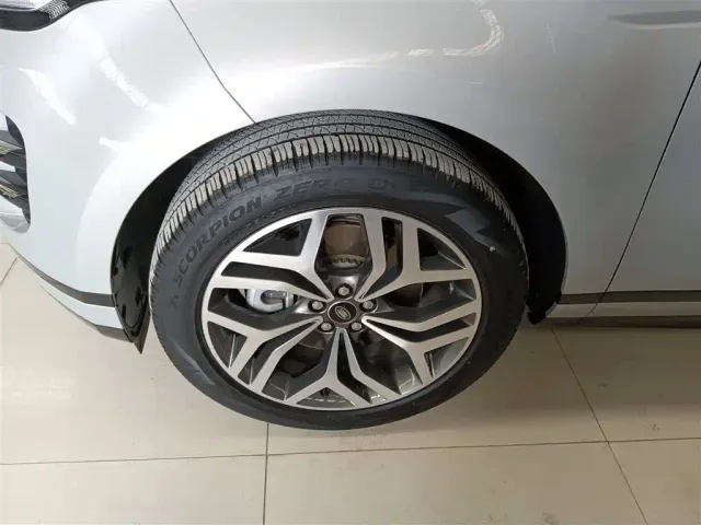 Land Rover Range Rover Evoque — Фото автомобиля 24