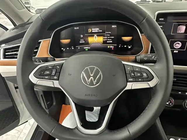 Volkswagen Bora — Фото автомобиля 10