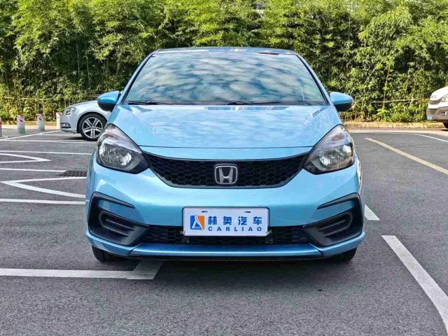 Honda Fit — Фото автомобиля 3