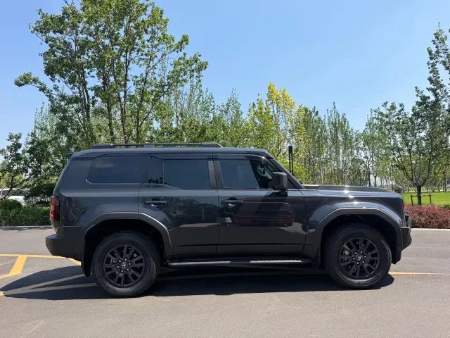 Toyota Prado — Фото автомобиля 4