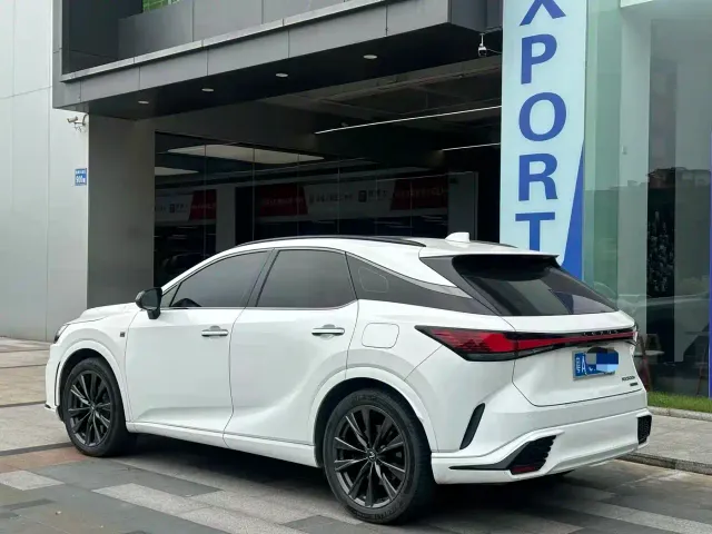Lexus RX — Фото автомобиля 4