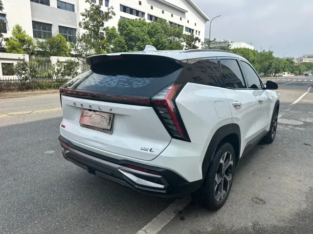 Geely Boyue L — Фото автомобиля 19