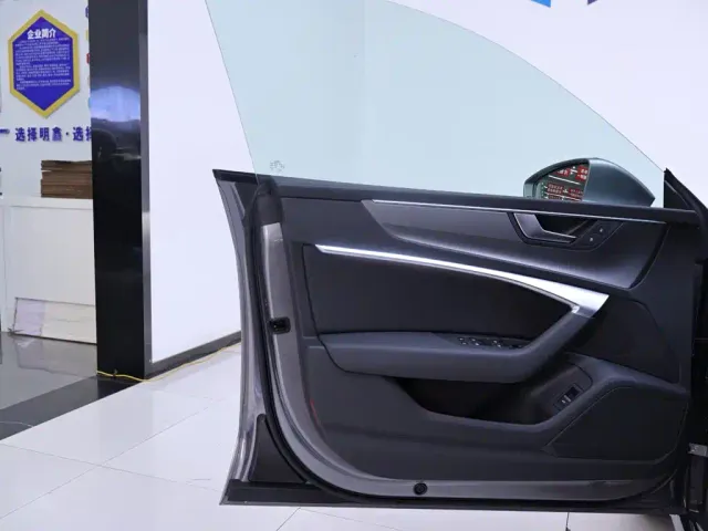 Audi A7L — Фото автомобиля 18