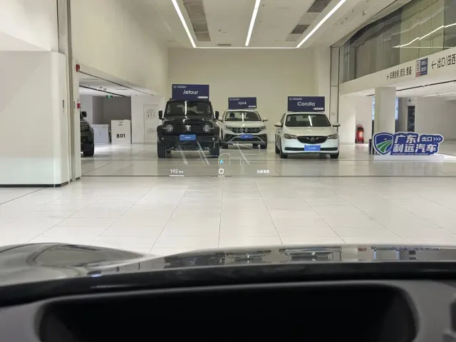 Xiaomi SU7 — Фото автомобиля 21