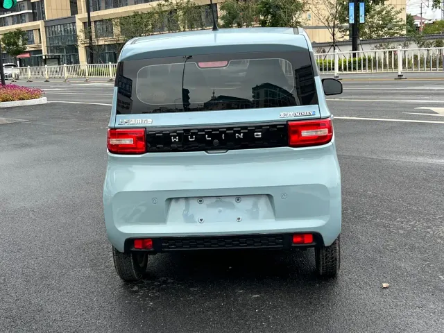Wuling Hongguang Mini EV — Фото автомобиля 5