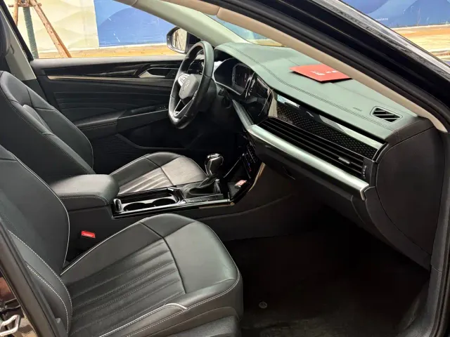 Volkswagen Passat — Фото автомобиля 10
